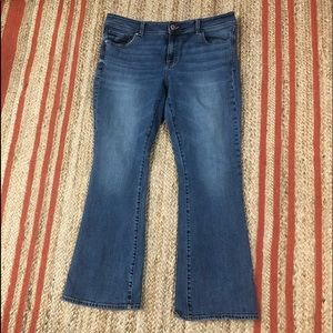 American Eagle Super Stretch Kickboot Jeans